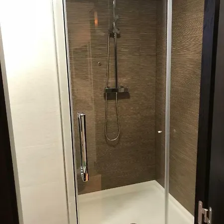 شقة Eysines 22 *